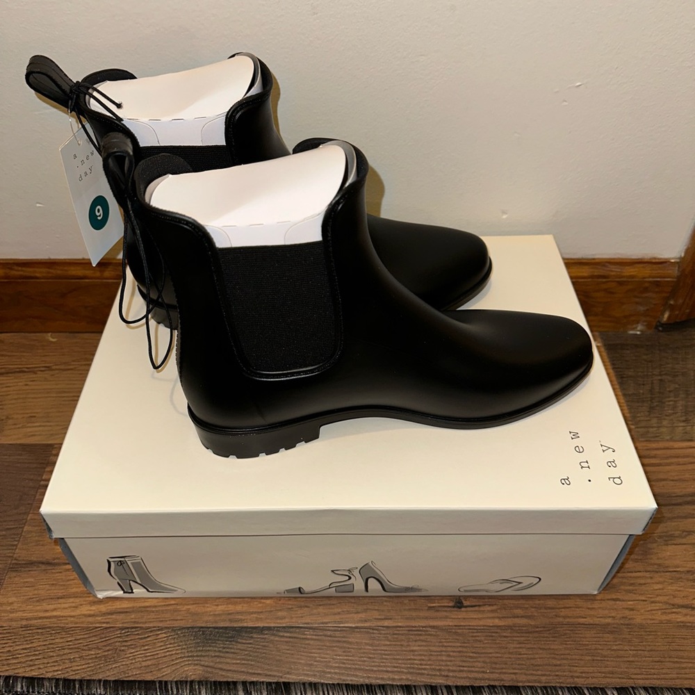 Rain boots